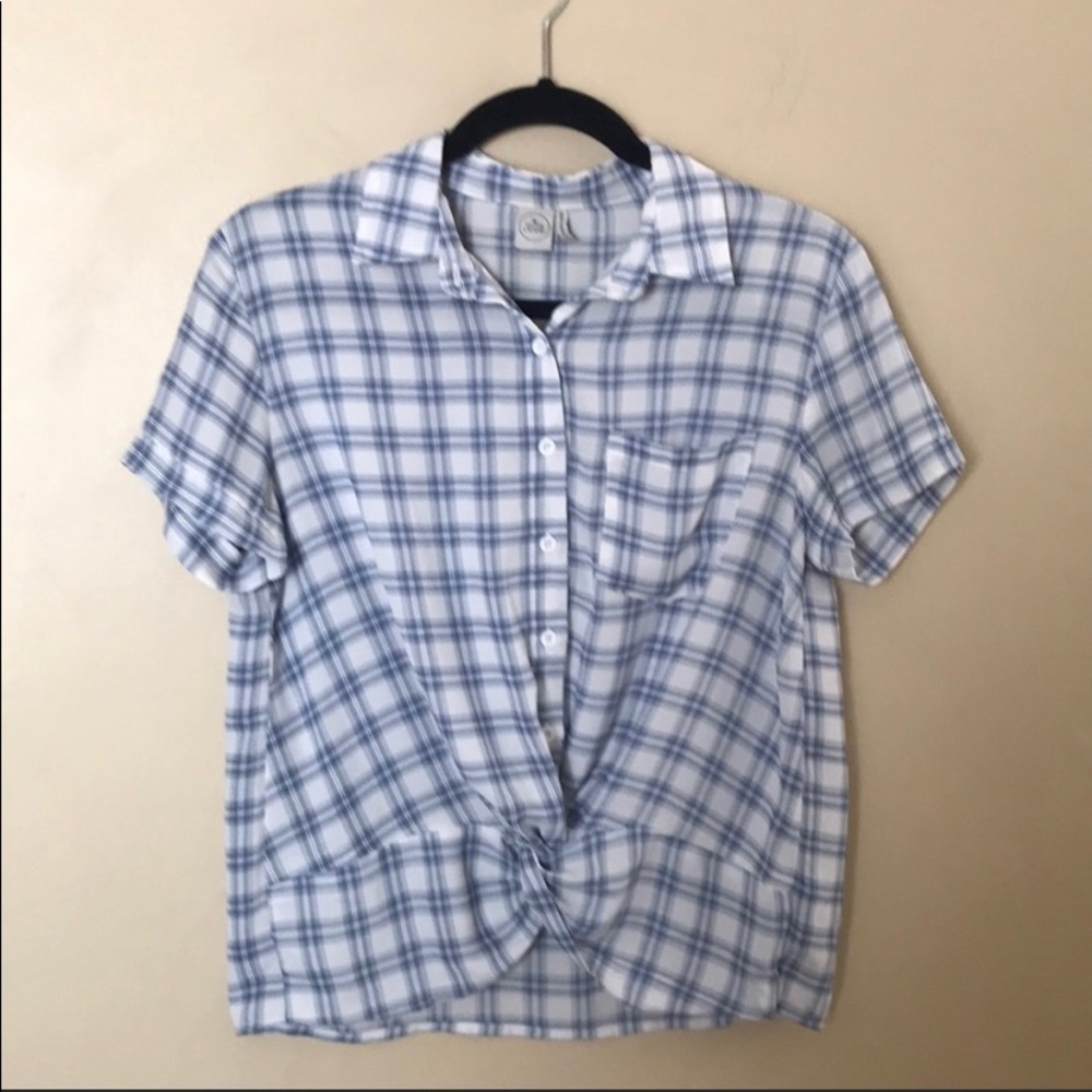 Anthropologie Paper crane button up knotted shirt